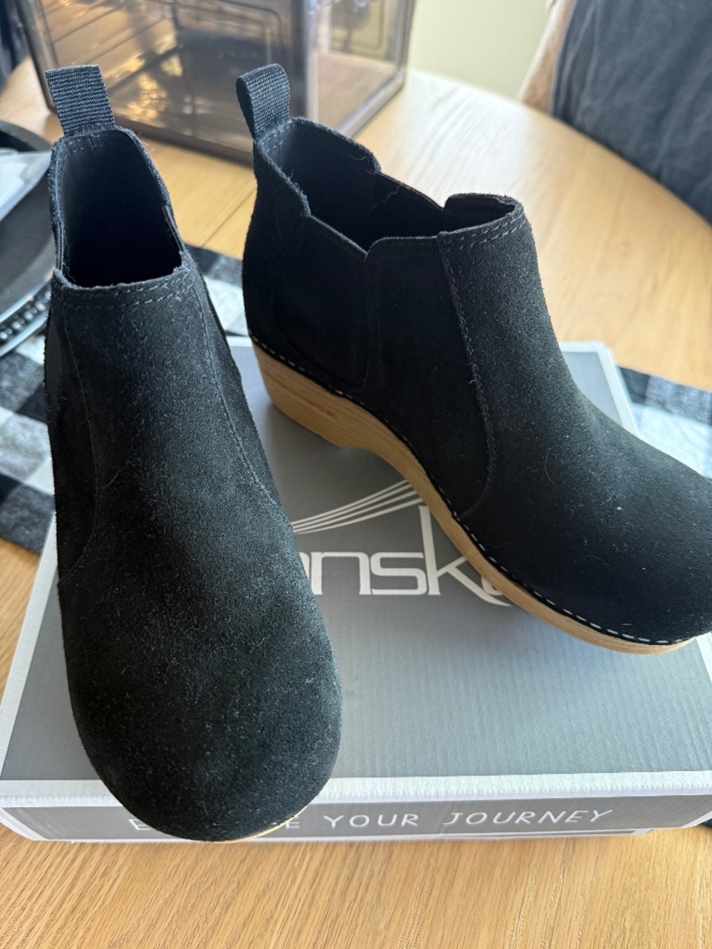 Dansko FRANKIE Waterproof Clog Bootie (39/9) NWT